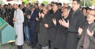 Şenol Yolbir kızkardeşi Melek Yolbir'i gözyaşları ile son yolculuğuna uğurladı